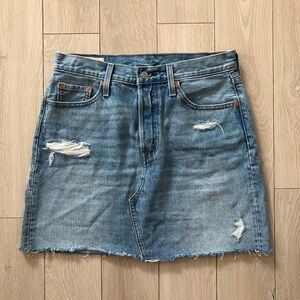 Levi’s Distressed Denim Mini Skirt in Light Blue Size 29